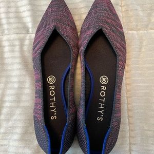 Rothy’s magenta heather points